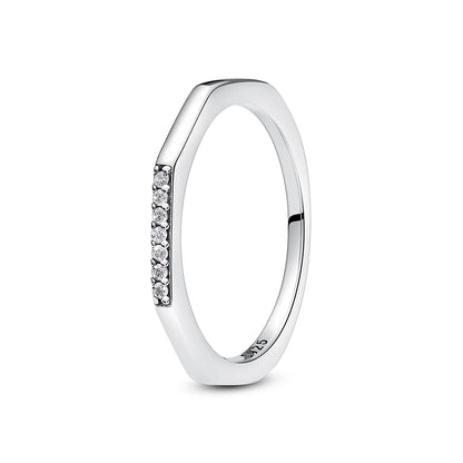 Rose Gold Crown Heart Ring – Elegant Men's Accessory | Accessorio Uomo Elegante