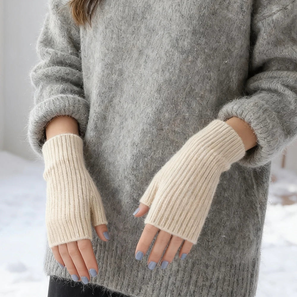 Plush Half Finger Gloves – Women’s Warm Winter Style – Elegant Men's Accessory | Accessorio Uomo Elegante