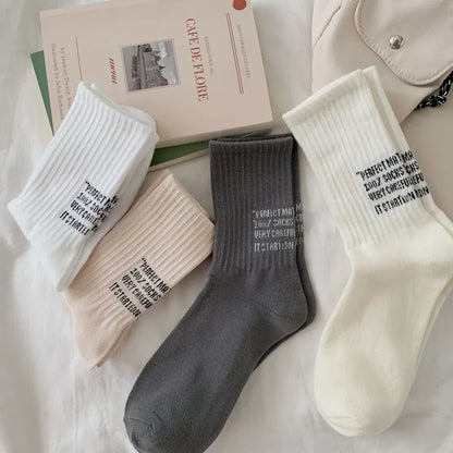 Letter Cotton Socks – Trendy Unisex Sport Style