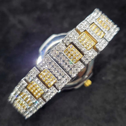 Crystal Empire – Men’s Silver Luxury Watch with Luminous Dial – Elegant Men's Accessory | Accessorio Uomo Elegante