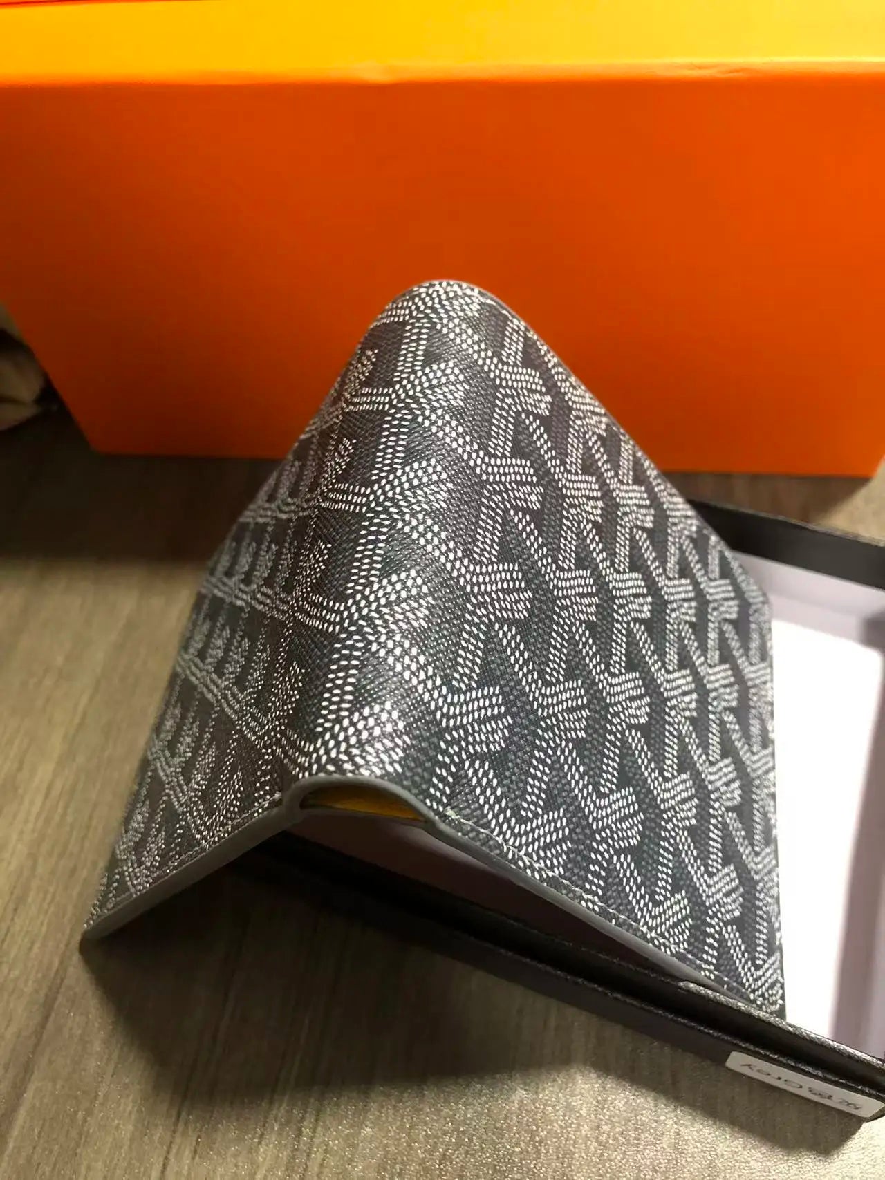 Luxury Embroidered Leather Wallet 2025 Short Slim Design – Elegant Men's Accessory | Accessorio Uomo Elegante