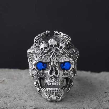 Vintage Gothic Skull Ring – Elegant Men's Accessory | Accessorio Uomo Elegante