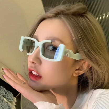 Notch Square Sunglasses – Vintage UV Eyewear – Elegant Men's Accessory | Accessorio Uomo Elegante