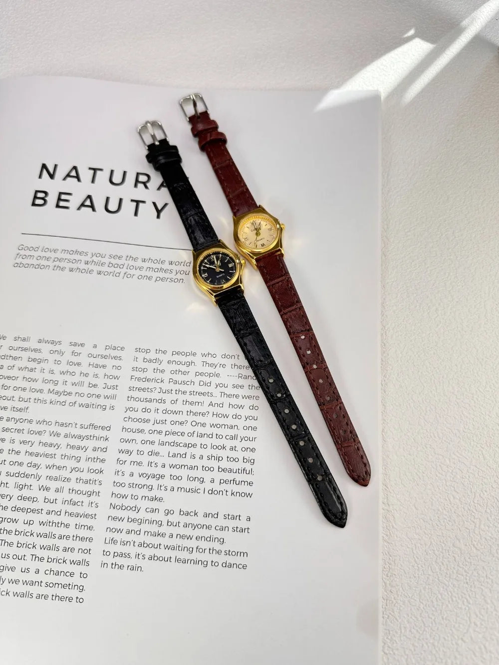 Grace in Motion – Women’s Leather Quartz Watch with Stainless Steel Details – Elegant Men's Accessory | Accessorio Uomo Elegante