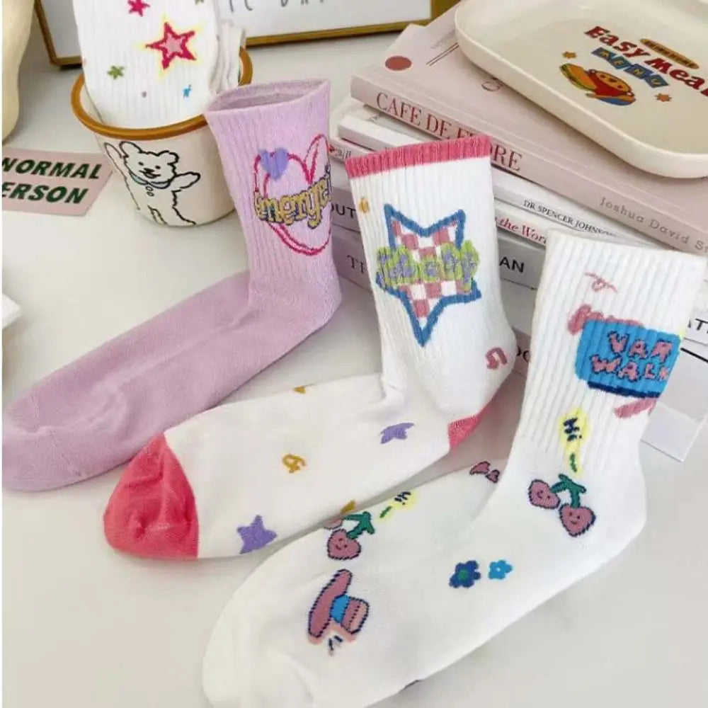 Y2K Flower Ankle Socks – Unisex Street Cartoon Style – Elegant Men's Accessory | Accessorio Uomo Elegante