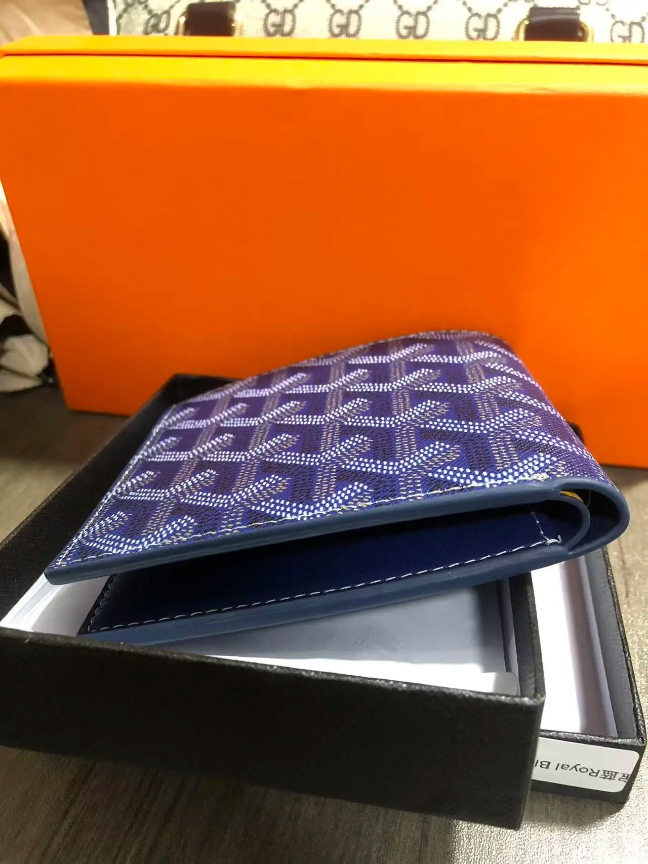 DRAVEN — Luxury Embroidered Leather Wallet 2025 Short Slim Design