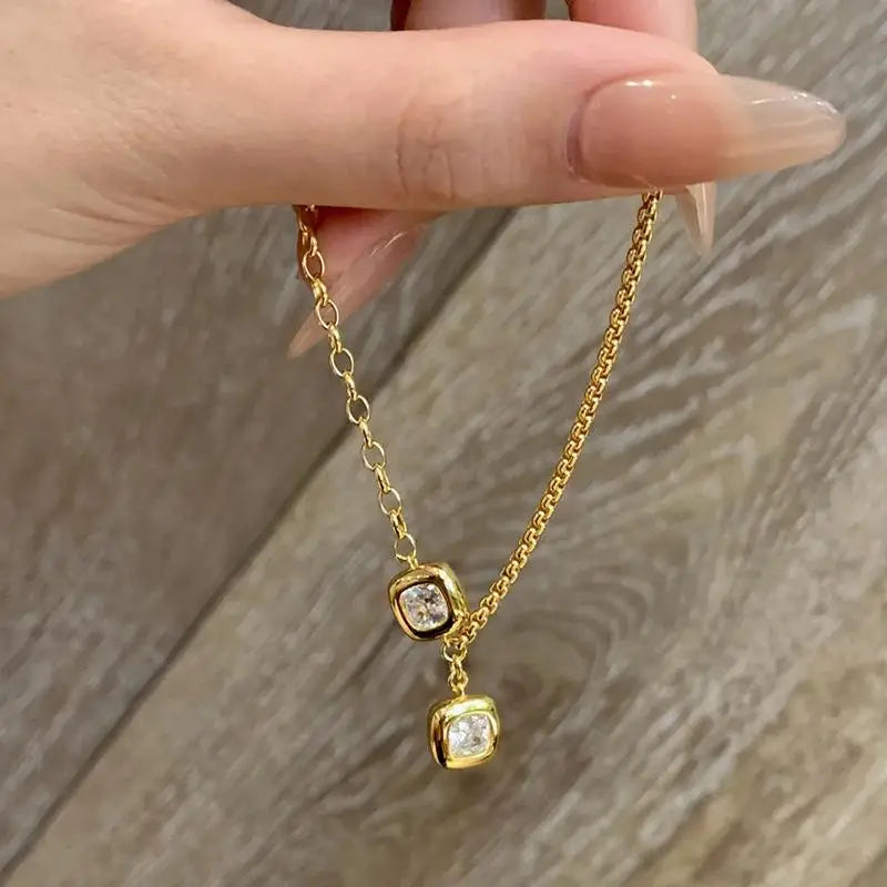 DRAVEN — Glossy Small Square Bracelet