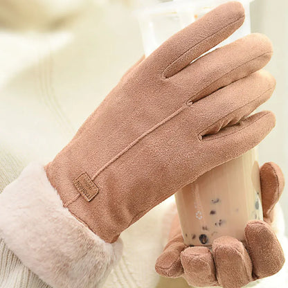 Cute Furry Mittens – Women’s Warm Winter Style – Elegant Men's Accessory | Accessorio Uomo Elegante