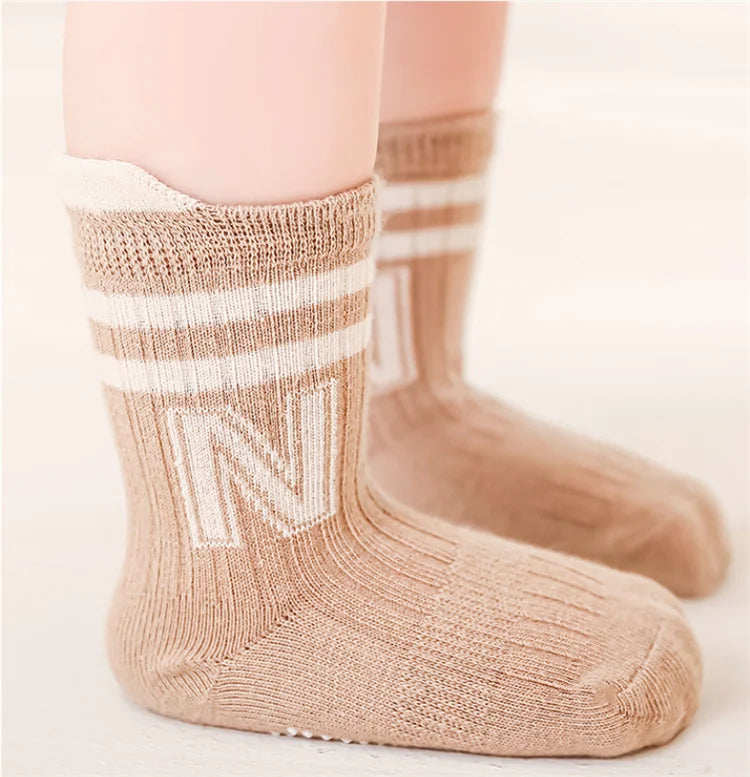 DRAVEN — 3 Pairs Kids Non-Slip Socks – Soft Cotton Letter Design
