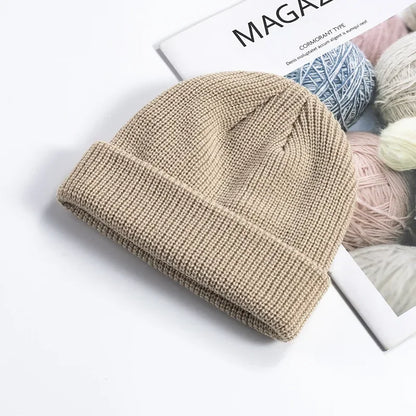 Classic Wool Beanie – Minimal Warm Knit Hat – Elegant Men's Accessory | Accessorio Uomo Elegante