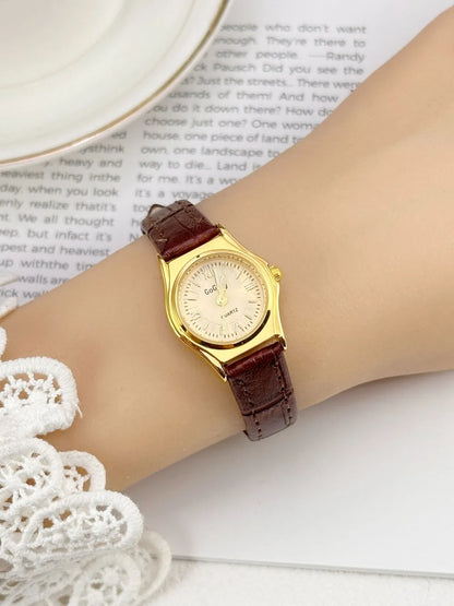 Grace in Motion – Women’s Leather Quartz Watch with Stainless Steel Details – Elegant Men's Accessory | Accessorio Uomo Elegante