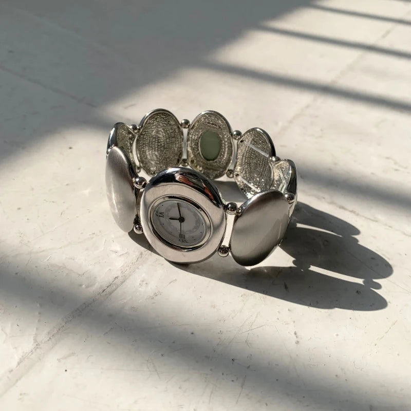 DRAVEN — Men’s Triangular Luxury Watch – Bold Stainless Steel Design