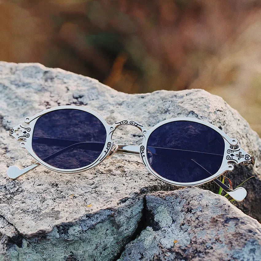 Gold Metal Sunglasses – Oval Gothic Vintage Design – Elegant Men's Accessory | Accessorio Uomo Elegante