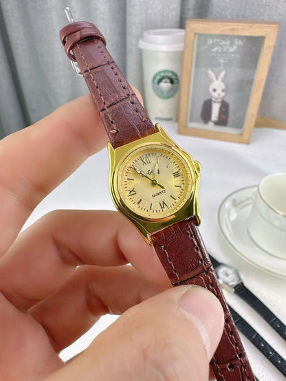 Grace in Motion – Women’s Leather Quartz Watch with Stainless Steel Details – Elegant Men's Accessory | Accessorio Uomo Elegante