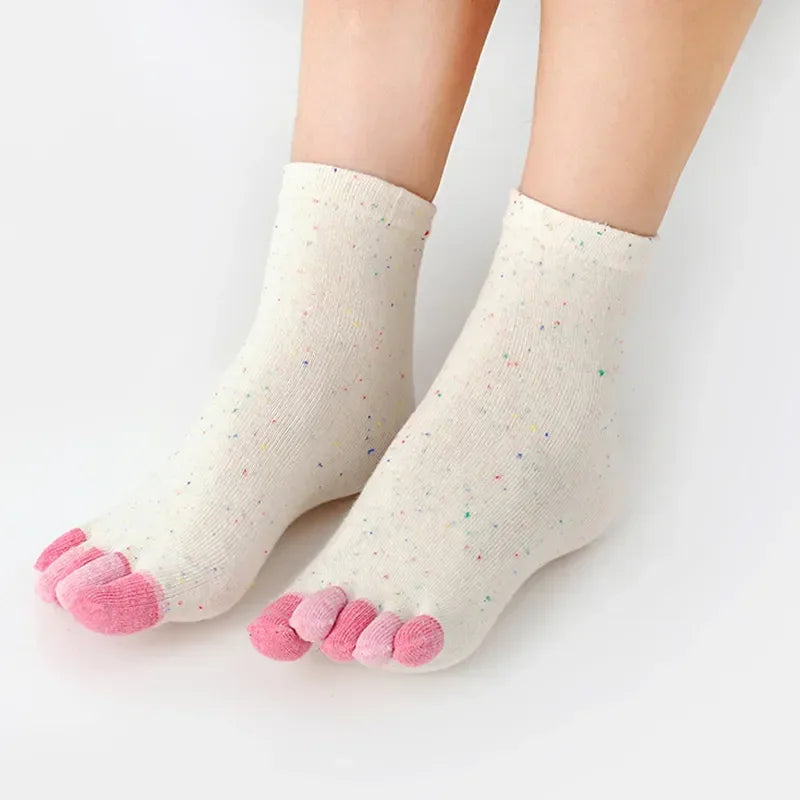 Five Toe Cotton Socks – Women’s Kawaii Casual Style – Elegant Men's Accessory | Accessorio Uomo Elegante