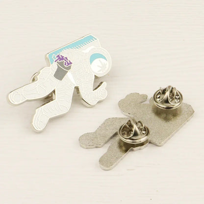 Virgin Mary Metal Pin – Retro Baseball Cap Brooch