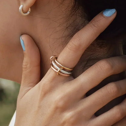 Luxury Minimalist Stackable Ring For Men & Women – Elegant Men's Accessory | Accessorio Uomo Elegante