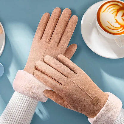 Cute Furry Mittens – Women’s Warm Winter Style – Elegant Men's Accessory | Accessorio Uomo Elegante