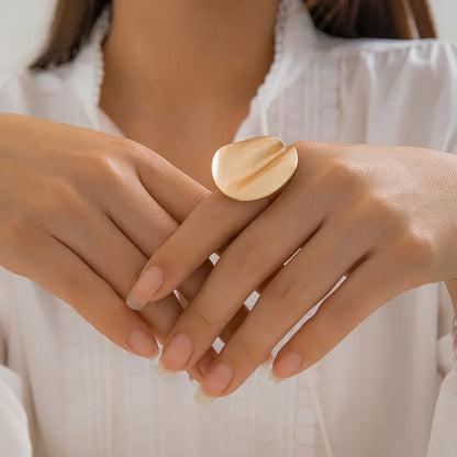 Luxury Irregular Geometric Ring – Elegant Men's Accessory | Accessorio Uomo Elegante