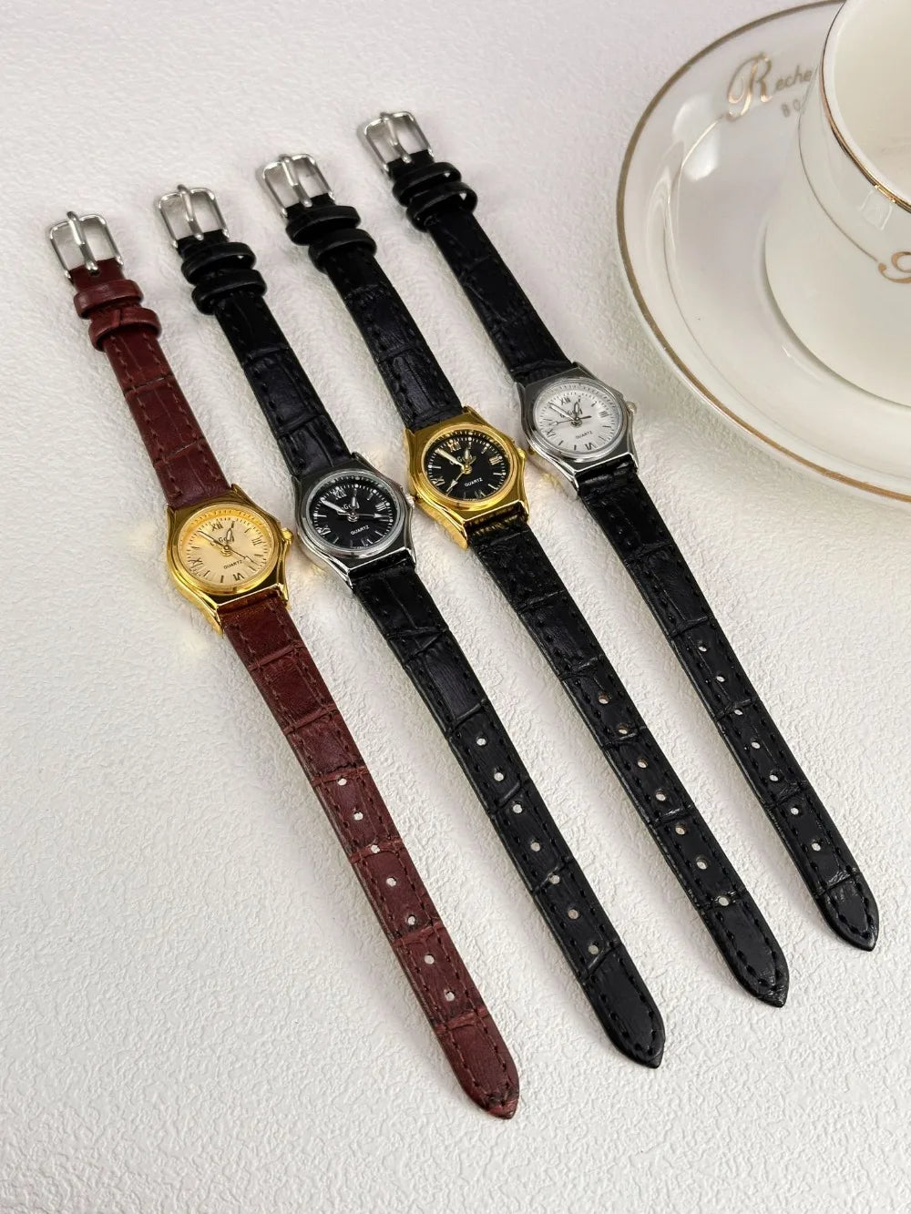 Grace in Motion – Women’s Leather Quartz Watch with Stainless Steel Details – Elegant Men's Accessory | Accessorio Uomo Elegante