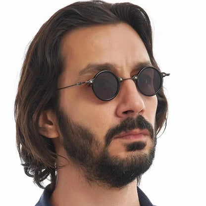 Round Metal Sunglasses – Retro Steampunk Design – Elegant Men's Accessory | Accessorio Uomo Elegante