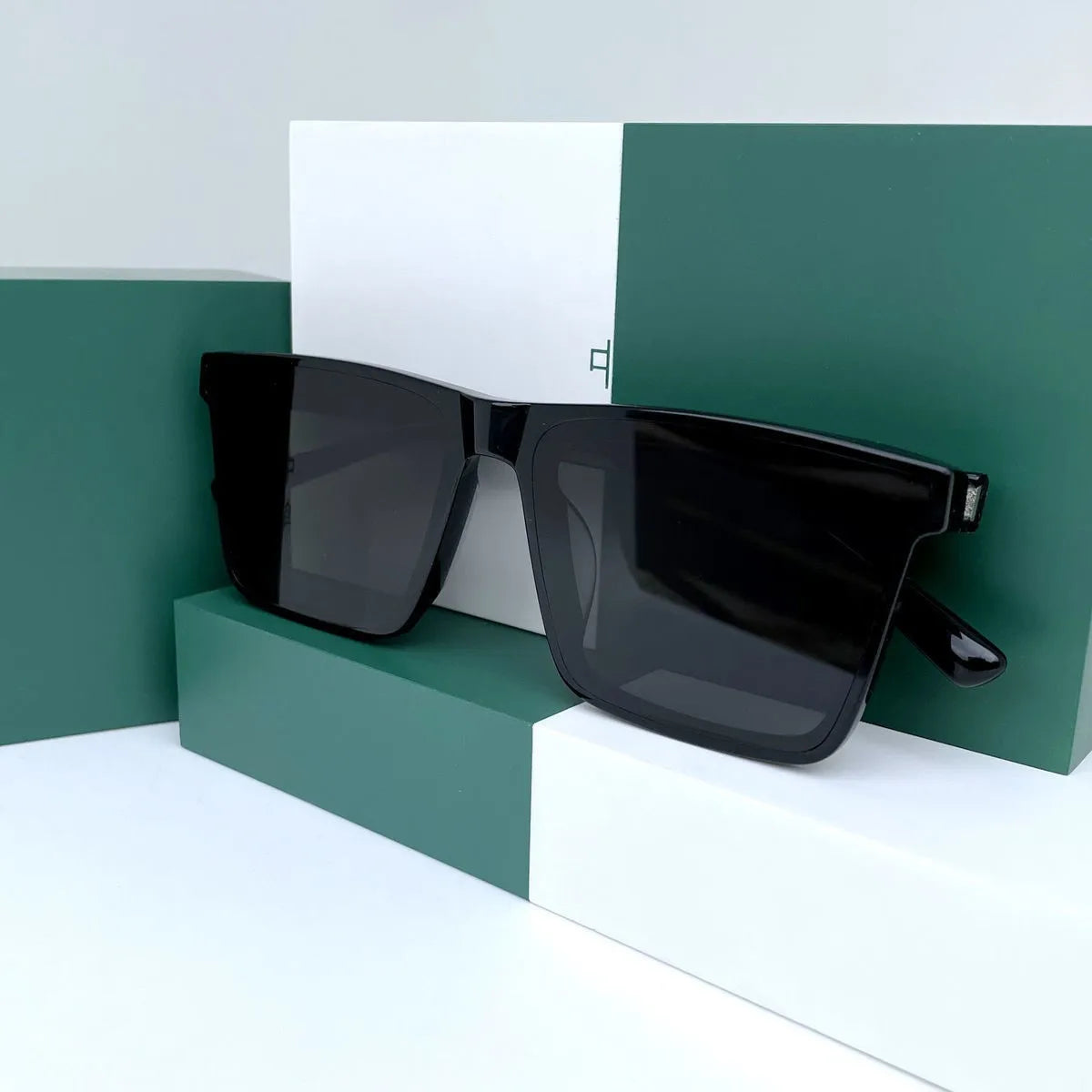 DRAVEN — Fashion Square Sunglasses – Classic Vintage Design