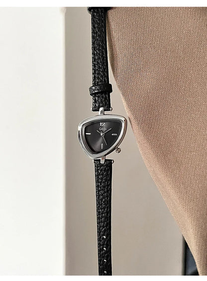 Men’s Triangular Luxury Watch – Bold Stainless Steel Design – Elegant Men's Accessory | Accessorio Uomo Elegante