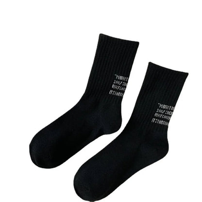 Letter Cotton Socks – Trendy Unisex Sport Style