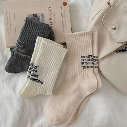 Letter Cotton Socks – Trendy Unisex Sport Style