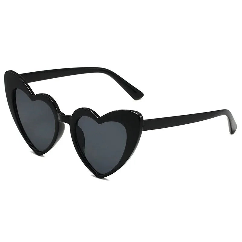 DRAVEN — Retro Heart Sunglasses – Oversized Love Frame UV400 Eyewear