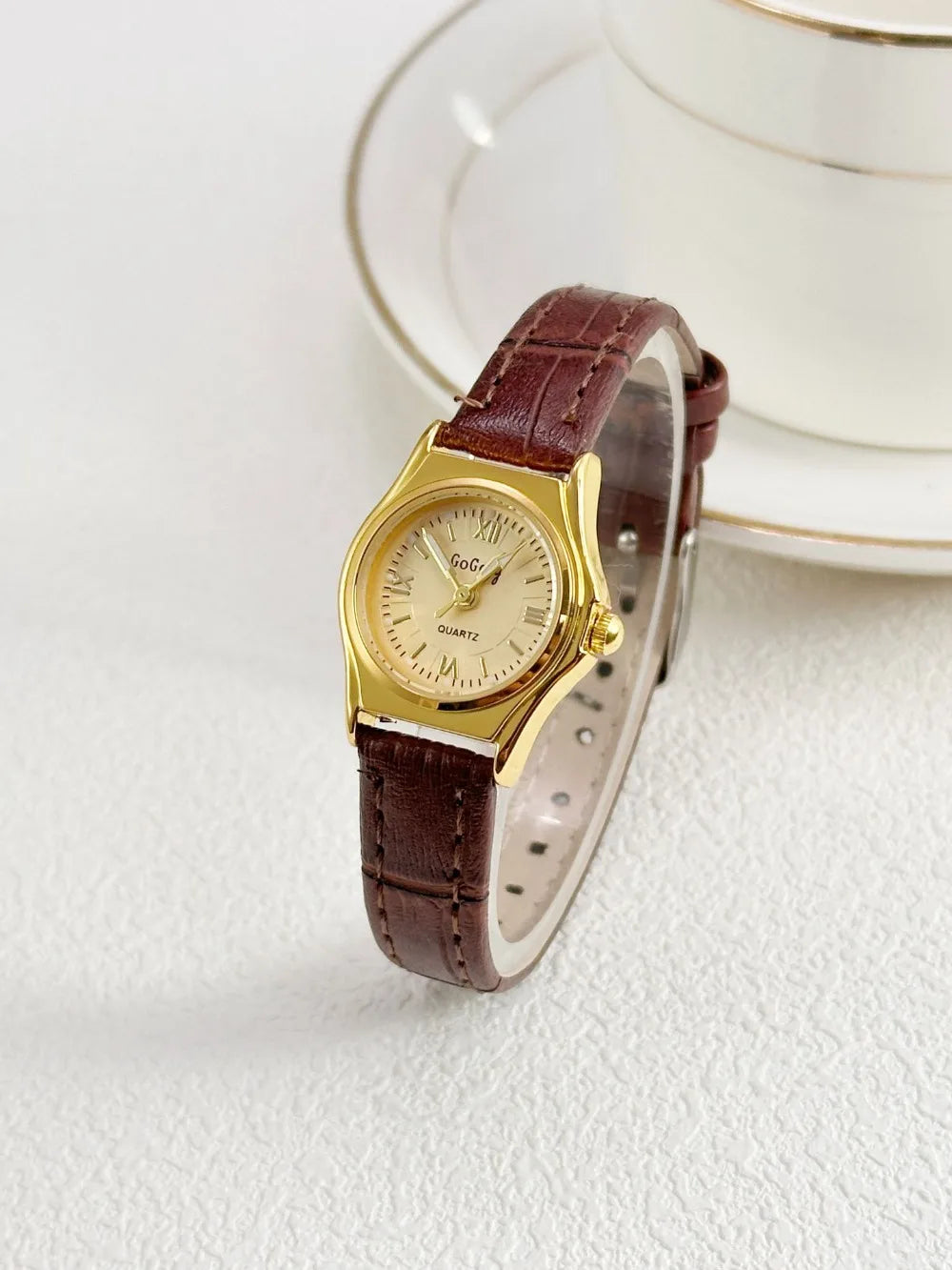 Grace in Motion – Women’s Leather Quartz Watch with Stainless Steel Details – Elegant Men's Accessory | Accessorio Uomo Elegante