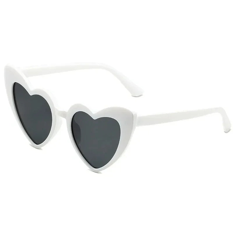 DRAVEN — Retro Heart Sunglasses – Oversized Love Frame UV400 Eyewear