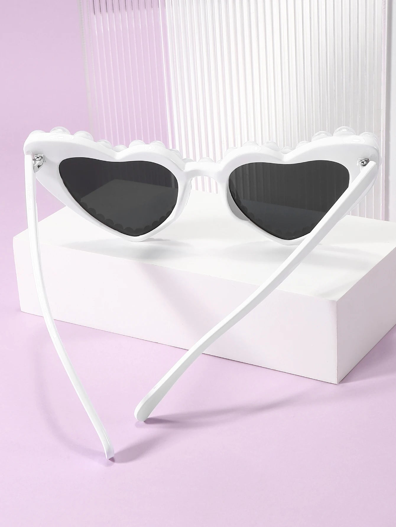 Pearl Heart Sunglasses – Luxury Shimmer Love Bling Eyewear – Elegant Men's Accessory | Accessorio Uomo Elegante