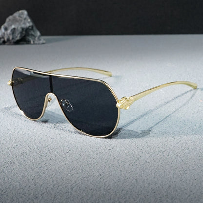 Summer Essential Sunglasses – Stylish Daily Protection – Elegant Men's Accessory | Accessorio Uomo Elegante