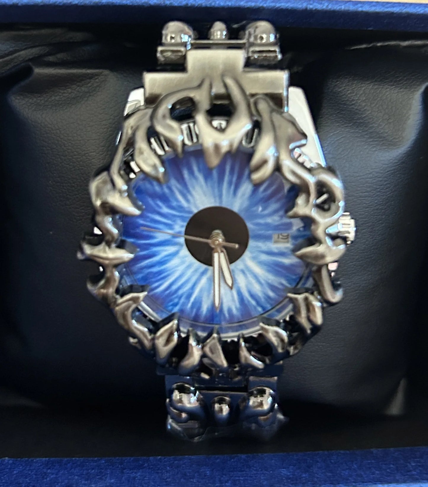 DRAVEN — Neo Era – Men’s Y2K Retro Watch with Alabaster Claw Design