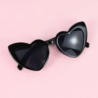 Heart Shape Sunglasses – Trendy Street Love Party Shades – Elegant Men's Accessory | Accessorio Uomo Elegante