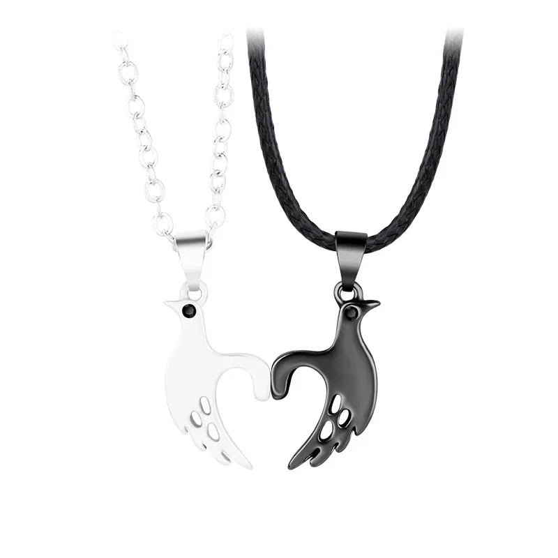 DRAVEN — Pinky Swear Couple Necklace Set – Promise Hand Pendant Jewelry for Lovers and Friends