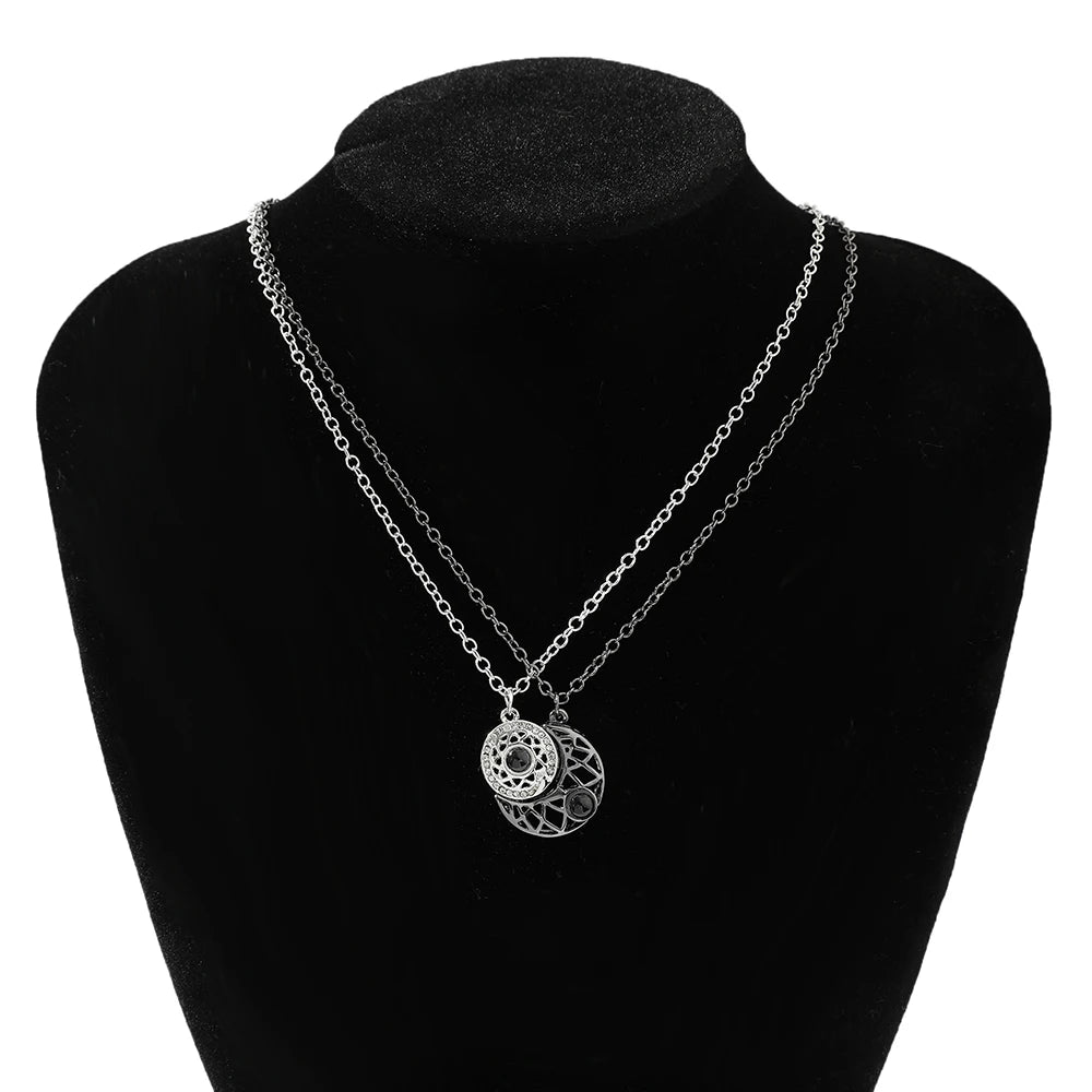 DRAVEN — 100 Languages “I Love You” Projection Necklace – Magnetic Heart Couple Jewelry