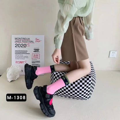 Colorblock Alphabet Socks – Unisex Designer Street Style – Elegant Men's Accessory | Accessorio Uomo Elegante