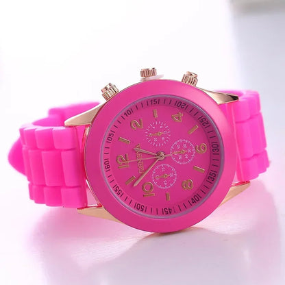 Modern Muse – 2025 Women’s Luxury Silicone Strap Watch