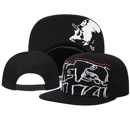 Luxury Street Snapback – Unisex Designer Baseball Cap – Elegant Men's Accessory | Accessorio Uomo Elegante