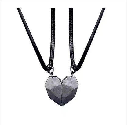 Magnetic Wishing Stone Couple Necklace – Black and White Pendant Jewelry for Men and Women