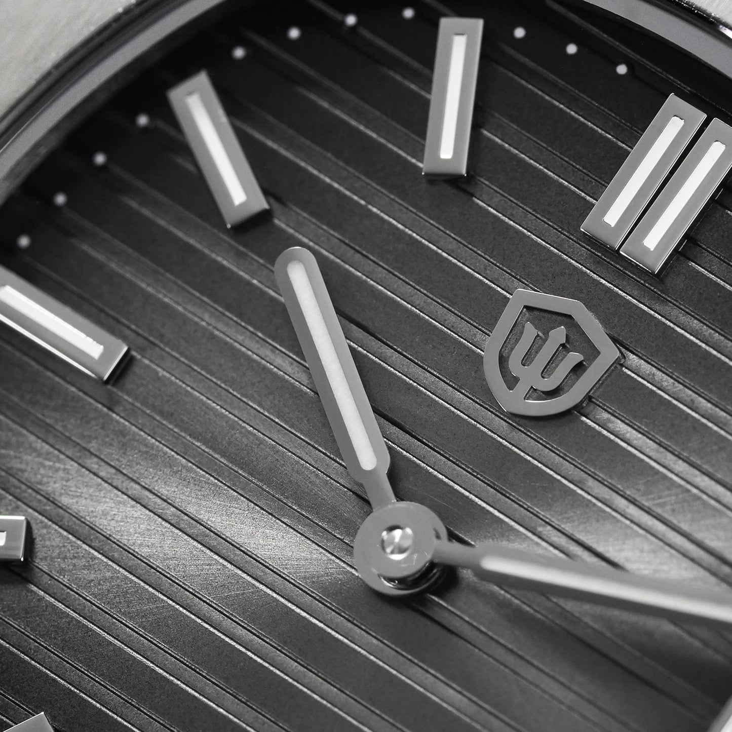 DRAVEN — Heritage Depth – Watchdives WD00013 with Sapphire Crystal & Ronda 714 Movement