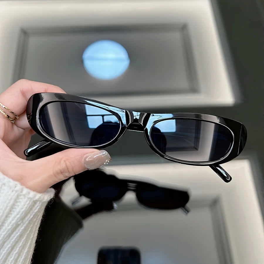 Small Square Sunglasses – Vintage Black Designer Style – Elegant Men's Accessory | Accessorio Uomo Elegante