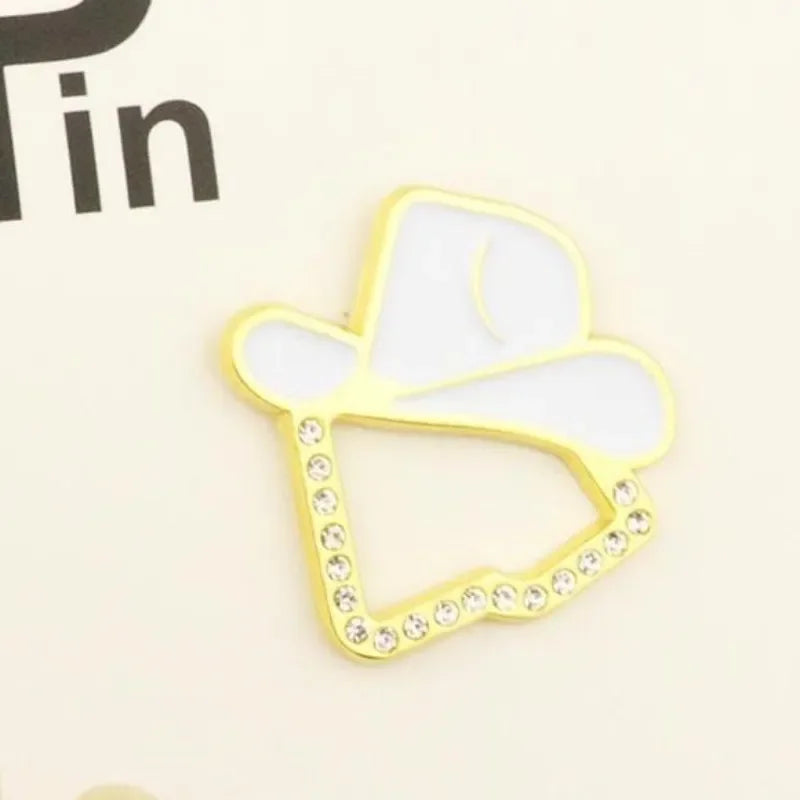 DRAVEN — Virgin Mary Metal Pin – Retro Baseball Cap Brooch