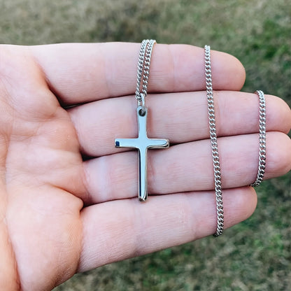 Minimalist Cross Pendant Necklace – Trendy Stainless Steel Jewelry for Men – Elegant Men's Accessory | Accessorio Uomo Elegante