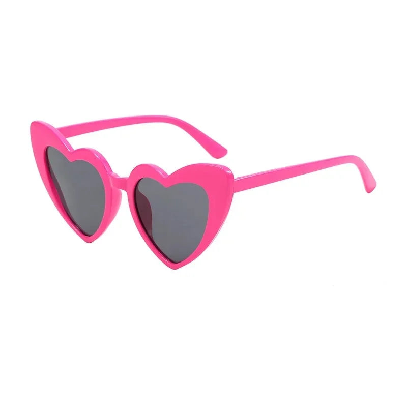 DRAVEN — Retro Heart Sunglasses – Oversized Love Frame UV400 Eyewear