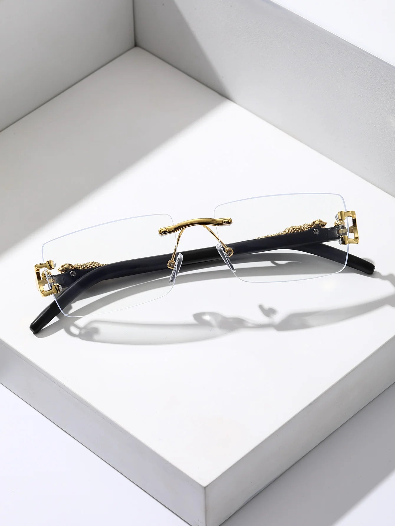 Frameless Rectangle Sunglasses – Trendy Minimal Style – Elegant Men's Accessory | Accessorio Uomo Elegante