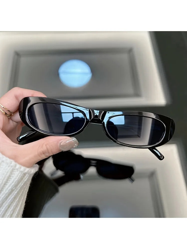 Small Square Sunglasses – Vintage Black Designer Style – Elegant Men's Accessory | Accessorio Uomo Elegante