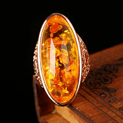Golden Oval Amber Ring – Elegant Men's Accessory | Accessorio Uomo Elegante